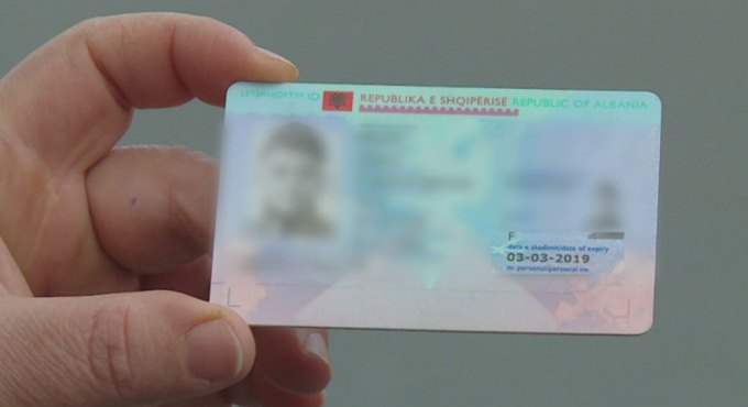 Fluks per karta ID- Ministria e Brendshme: Mundesi aplikimi edhe te shtunen